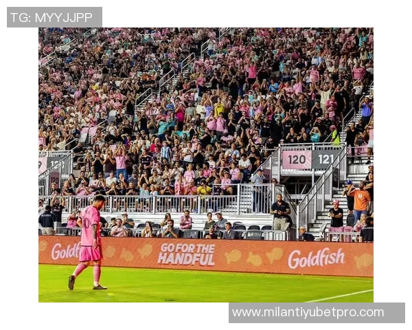 梅西夜游诺坎普并非竞选目的只是回家探亲之行